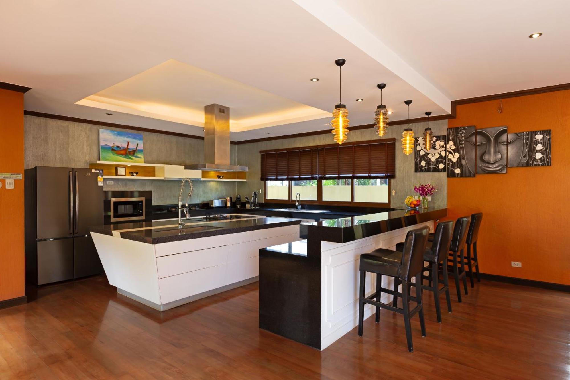 Extraordinary Courtyard 6Br Pool Villa Sri Suri, Naiharn Rawai 외부 사진