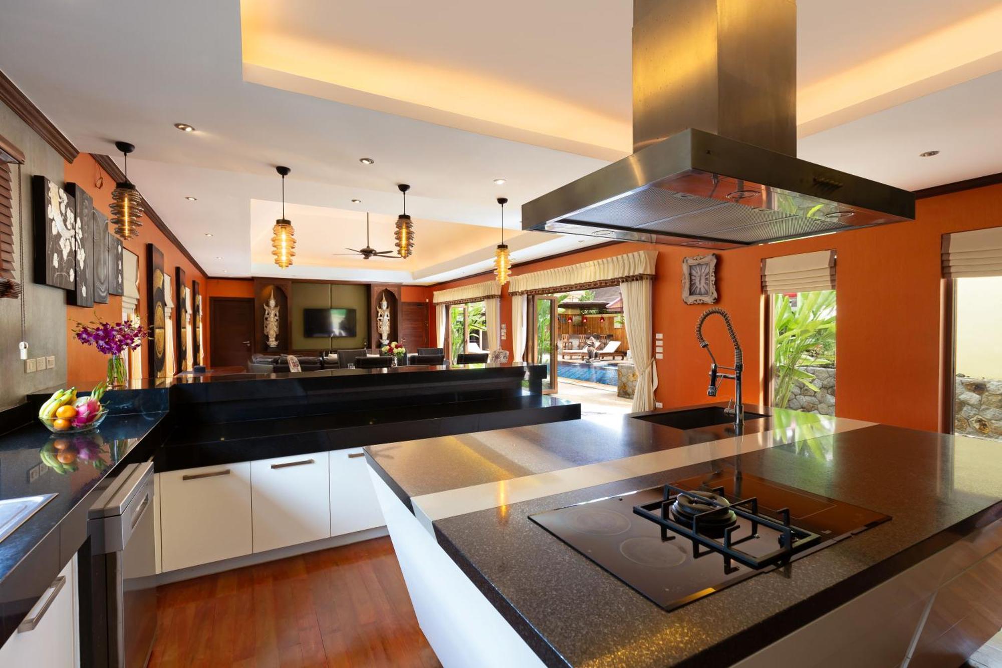 Extraordinary Courtyard 6Br Pool Villa Sri Suri, Naiharn Rawai 외부 사진