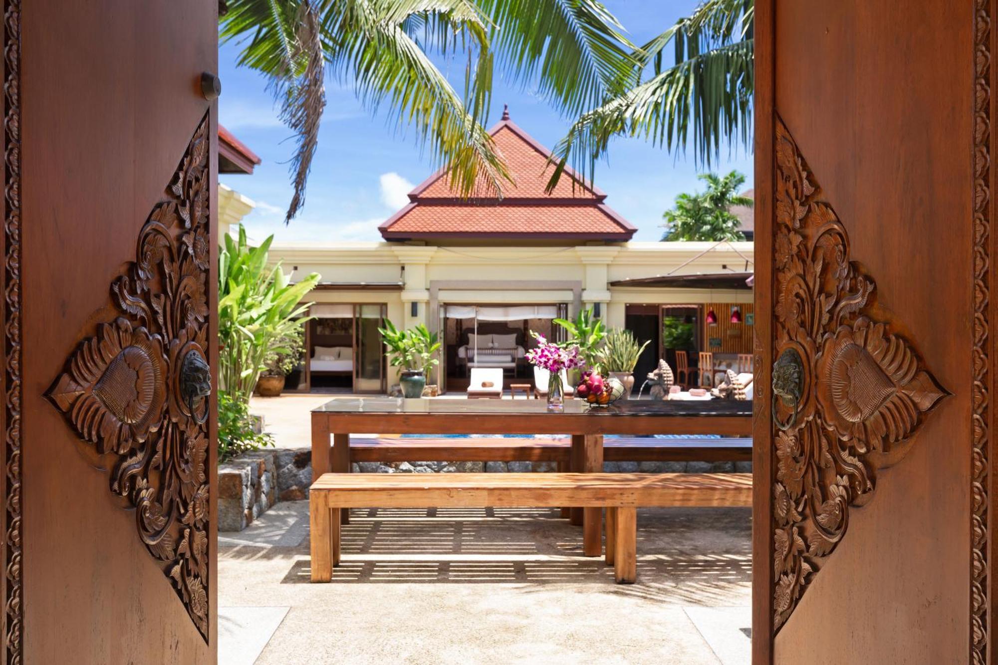 Extraordinary Courtyard 6Br Pool Villa Sri Suri, Naiharn Rawai 외부 사진