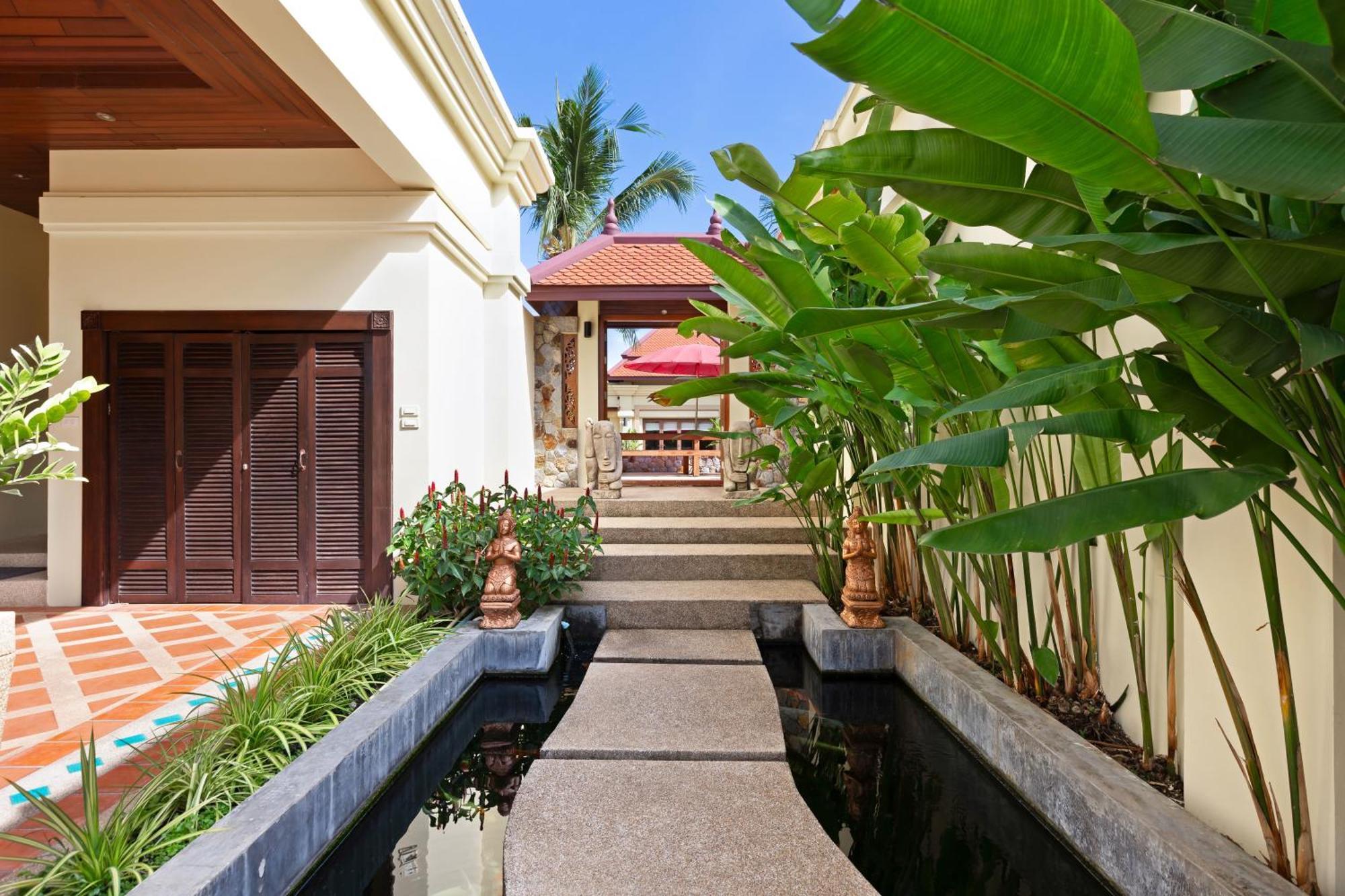 Extraordinary Courtyard 6Br Pool Villa Sri Suri, Naiharn Rawai 외부 사진